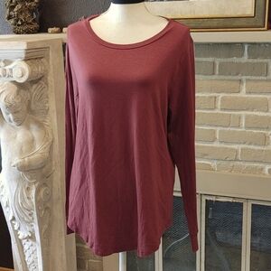 Universal Standard. Long sleeve TRex Small 14/16 Brick red